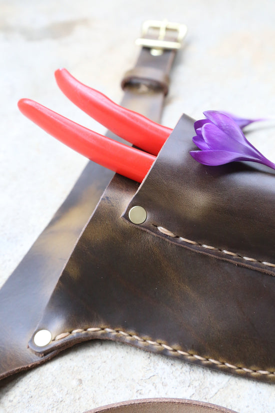 Olive Garden Tool Belt