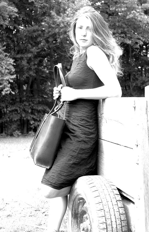 The Weekday tote in Brown steerhide
